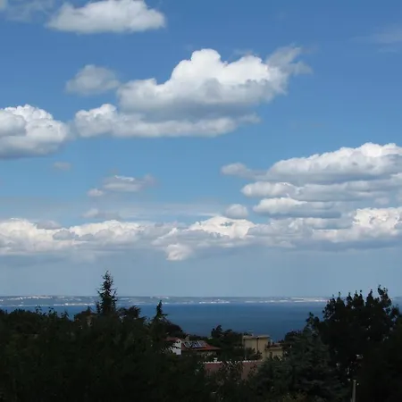Πανσιόν Dvata Bora 3*